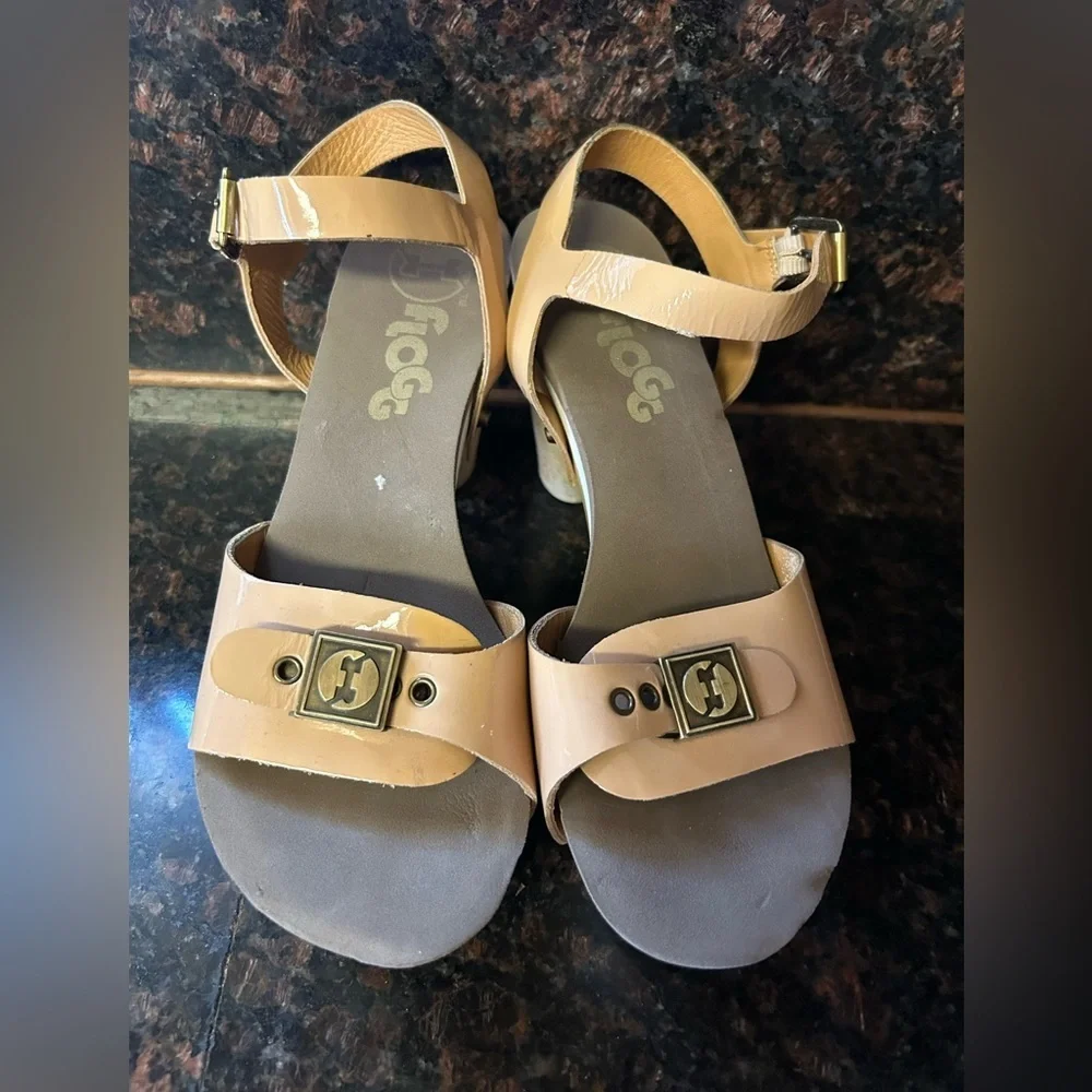 Flogg Fantastic Leather Nude Open Toe Platform Chunky Block Heel Sandal 9 Women
